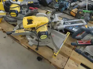 Kap/geringssav DeWalt inkl. Skinne