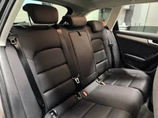 Audi A4 2,0 TDi 136 S-line Avant
