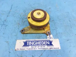 Ford 675 Beslag Remskive 9833536