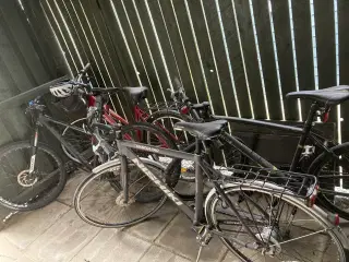 4 cykler sælges