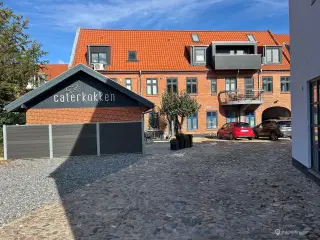 Festlokale med eget industrikøkken - i alt ca. 160 kvm