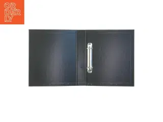Sort ringbind fra Esselte (str. 23,5x20 cm)
