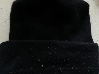 Burberry hue sort i cashmere uld