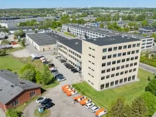 MODERNE KONTORHUS CENTRALT I HERLEV