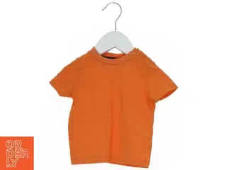 Kortærmet T-shirt fra F&F (str. 74)