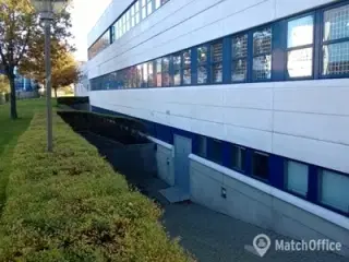 Kælderrum med fin adgang med varer