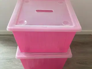 2 stk. lyserøde opbevaringskasser med hjul