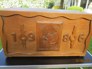 1 stk Hjemmelavet Kiste Årg 1986
