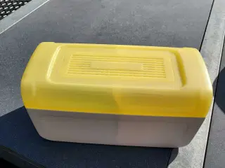 Tupperware brødkasse