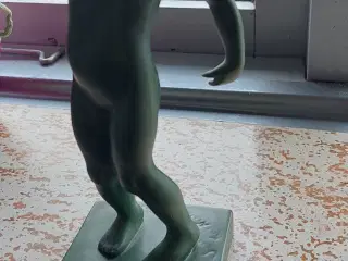 	 Kai Nielsen’s "Venus Glypogos", terracotta, grøn