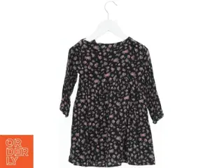 Kjole med mønster fra Petit by Sofie Schnoor (str. 98)