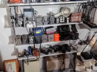 Ældre kameraer, mange forskellige slags