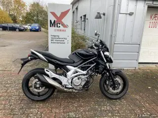 Suzuki SFV 650 Gladius