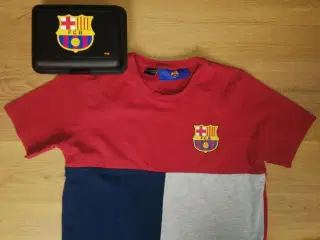 FC BARCELONA TSHIRT 12-13 ÅR OG NY MADKASSE