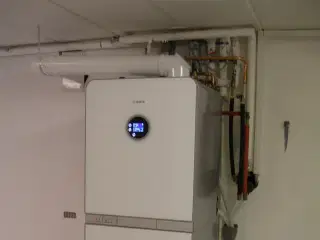 Bosch gasfyr Condens 9000i, 2017, fejler intet