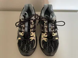 ASICS herre sneakers str. 43 1/2