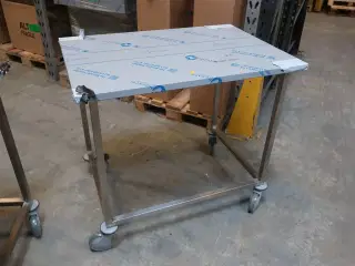 Arbejdsbord m/hjul B1000 x D700 x H900 mm