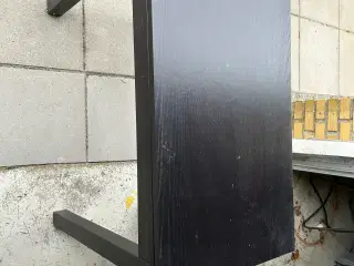 Brunt bord