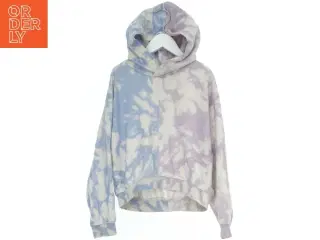 Hættetrøje med tie-dye mønster fra H&M (str. 140)
