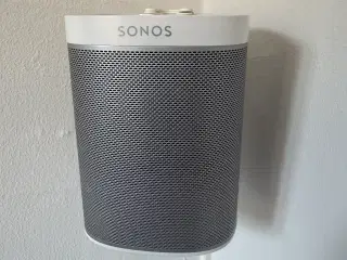 Sonos play 1 med vægbeslag sælges