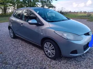 Mazda billig pendler bil 