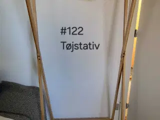 Tøjstativ - fritstående - i træ