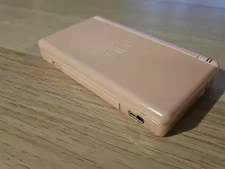 Nintendo DS Lite