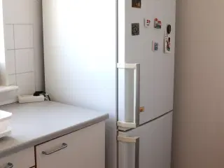 Samsung Køle-fryseskab som ny Hentes senes 15/11