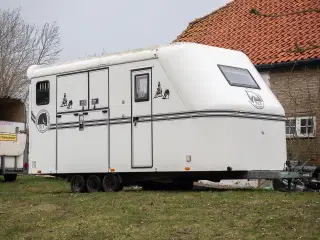 3 hestes trailer med living