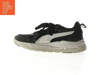 Sorte sneakers fra Puma (str. 38 )