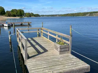 Nyrenoveret tømmerflåde