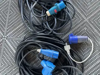 Camping forlængerledninger med blå CEE stik