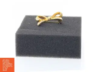 Gylden broche med simulerede diamanter (str. 3 cm)