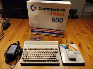 A600 med harddisk og ekstra RAM