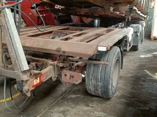 - - - Overførselshænger til container