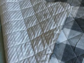 Vattæppe med 2 sider mønster