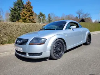 Audi tt  coupe 180 hk 