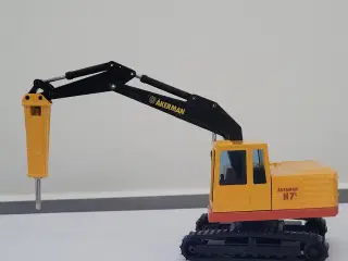 Åkerman Gravemaskine med hammer Model