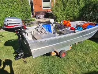 Lille aluminiumsjolle 4 takts motor