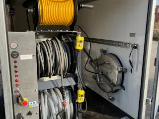 Komplet højtryks flise-/ algeanlæg og trailer 