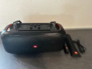 JBL Partybox On-The-Go med trådløs mikrofon