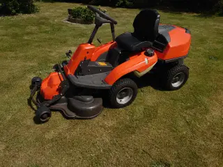 Husqvarna plænetraktor / Rider