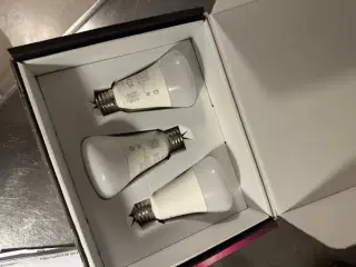 Philips Hue Starter Kit (3x E27 Pærere + en bridge