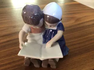 Figur læsende børn