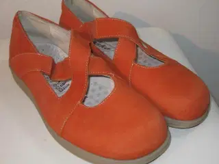 Dansko, orange sko, str 40