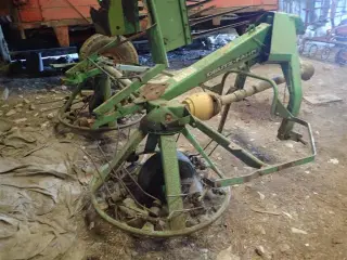 Deutz-Fahr KU 250 rive