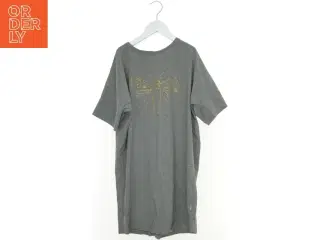T-Shirt kjole fra Pomp de Lux (str. 152 cm)