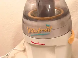 JUICER: Moulinex flot, lille og praktisk