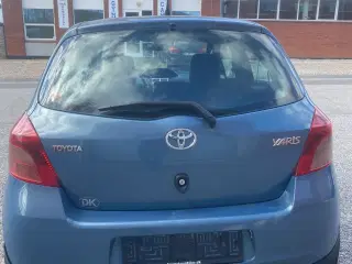 Flot og velholdt Toyota Yaris 1.0🚘