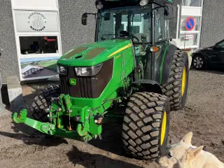 John Deere 5105GF FRONTLIFT. HJUL MED TRAKTORDÆK MEDFØLGER